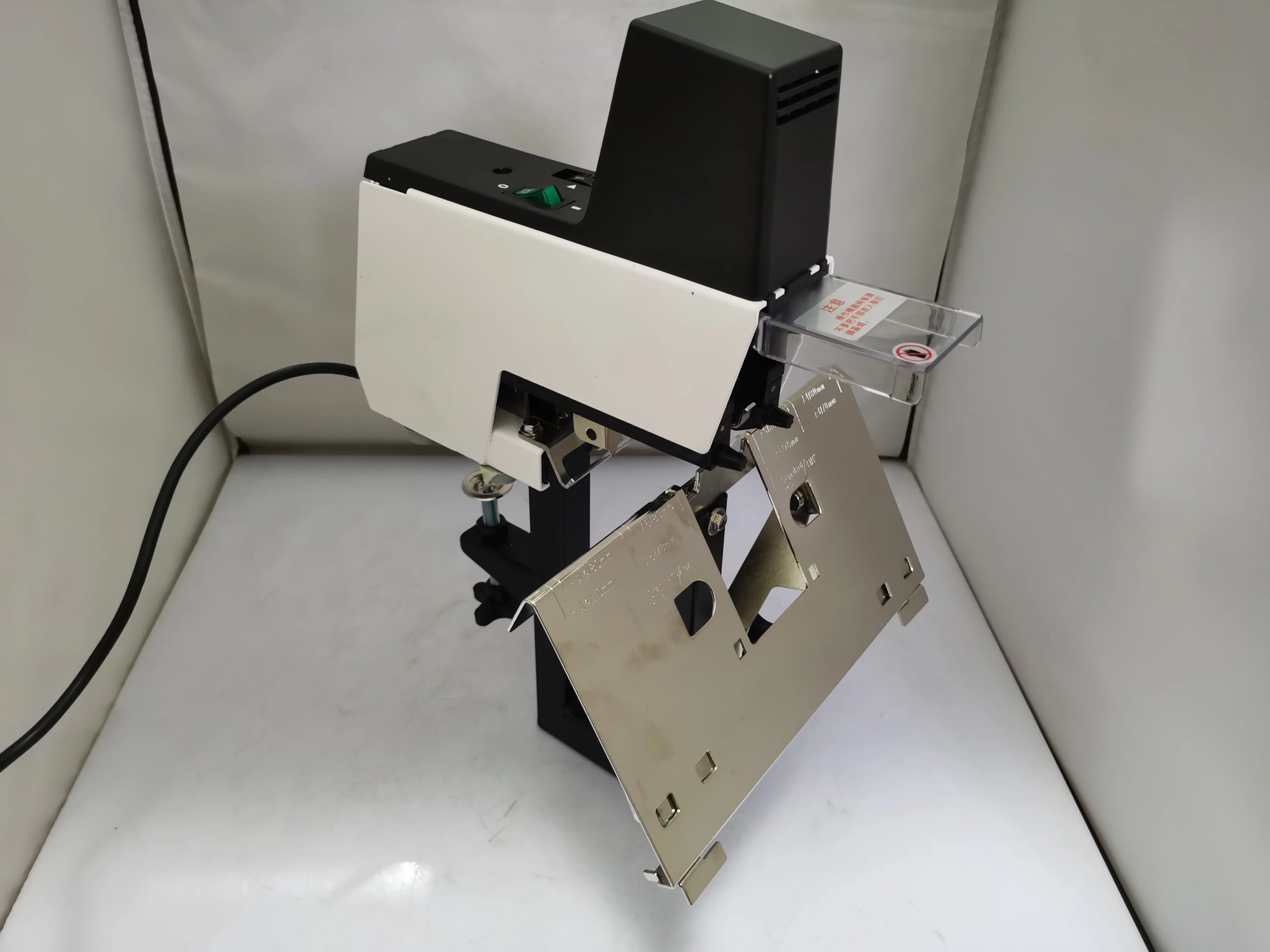Electric Stapler Heavy - 106 ağır hizmet tipi elektrikli düzlemli